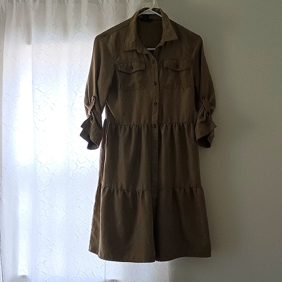 Dresses & Skirts - Dress